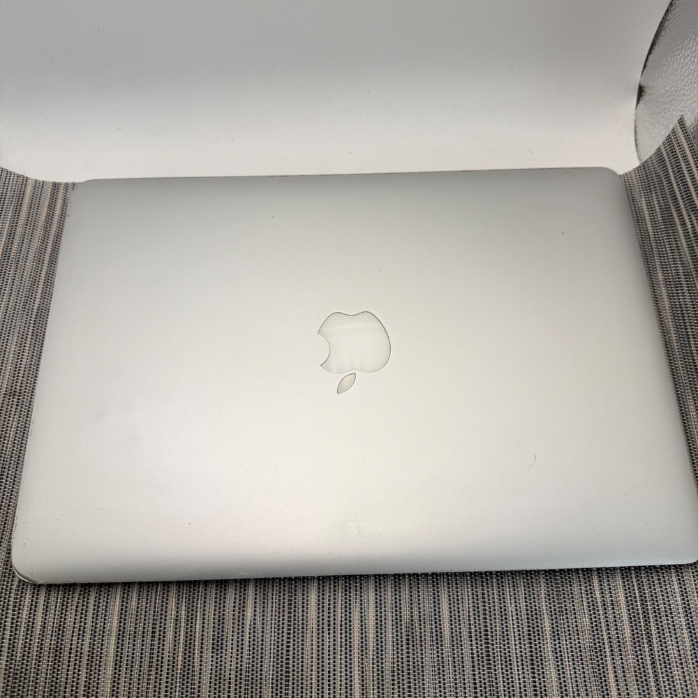 Apple MacBook Air A1466 EMC 2632 Silver Aluminum Laptop Parts Repair
